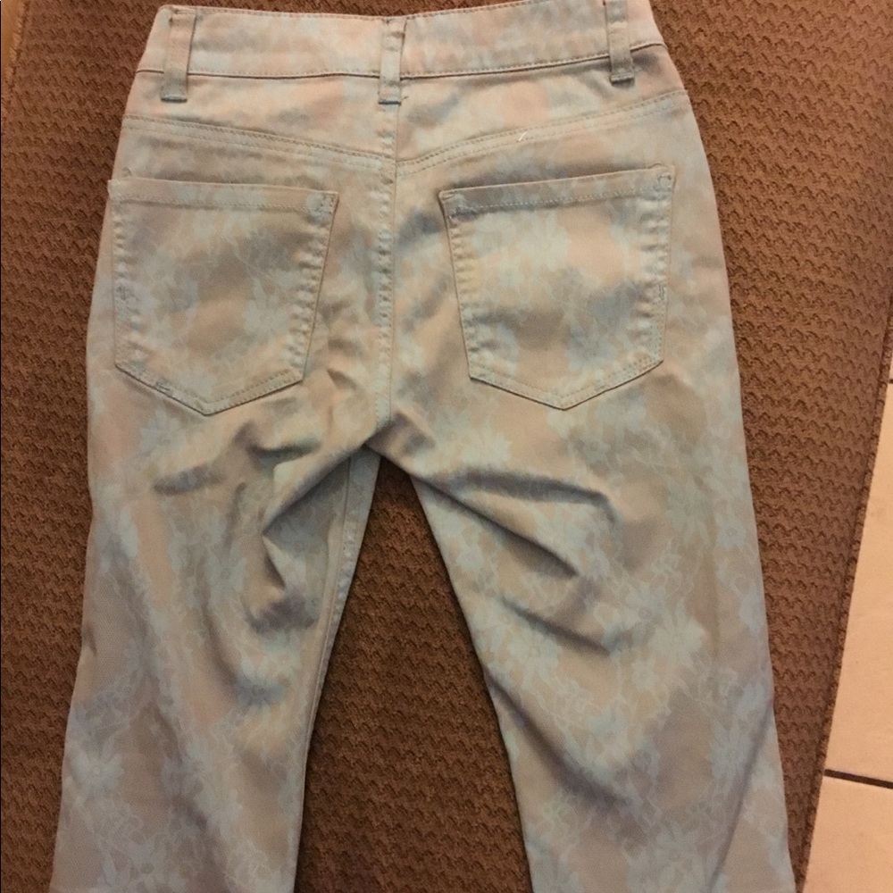 Shorts - Picture 4 of 4
